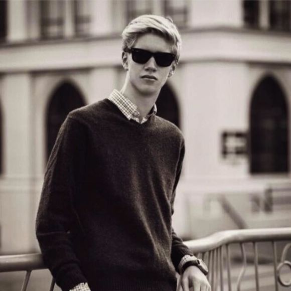 Meet your Posher, Addison - Picture 1 of 1